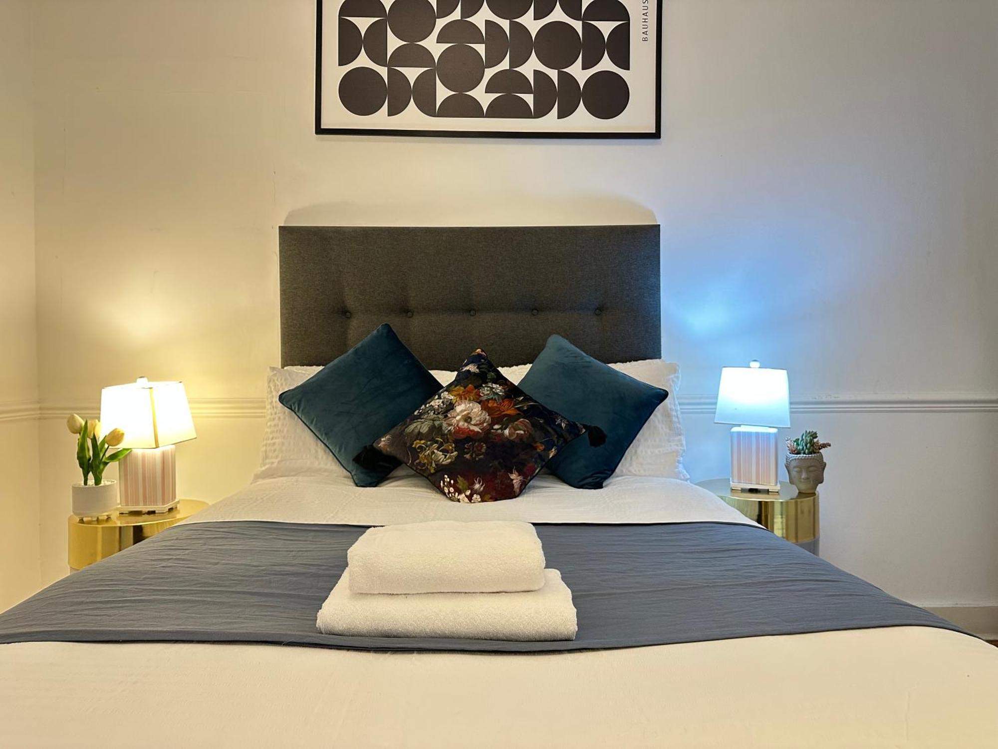Family Four Bedroom Near Oxford Street Apartment London