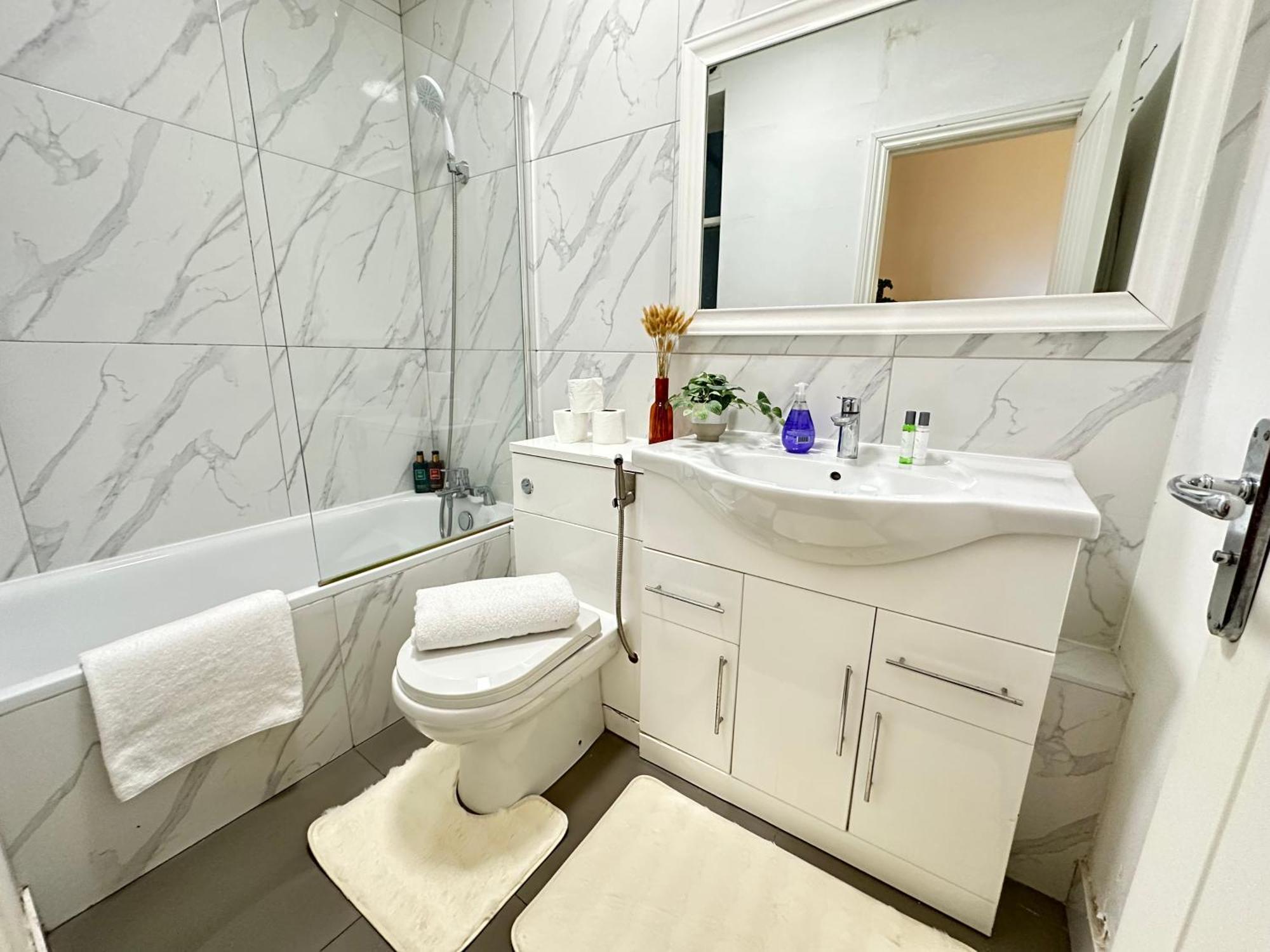 Apartment Family Four Bedroom Near Oxford Street *